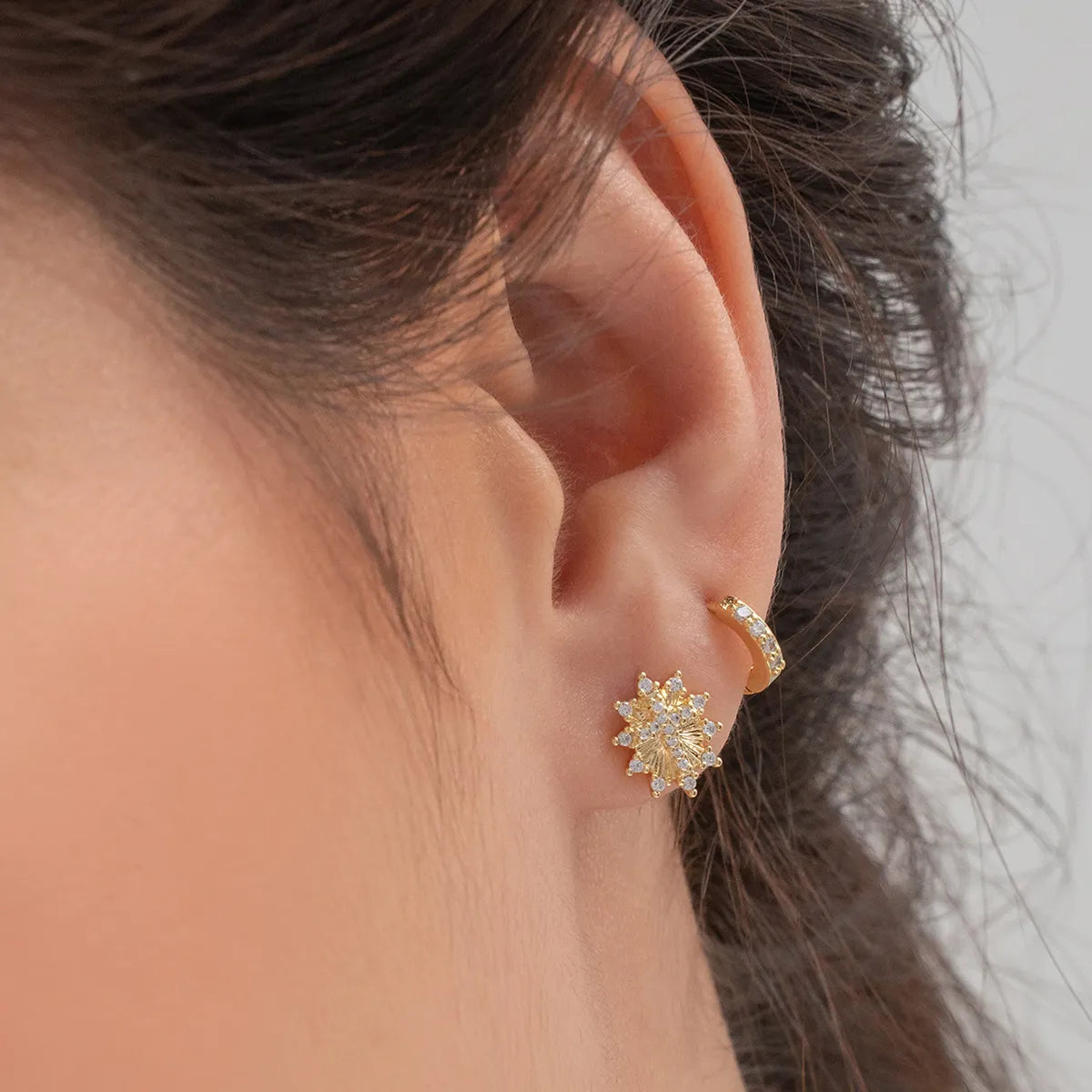 ARETE TOPO CRUZ SAGRADA CIRCONIAS CRISTAL